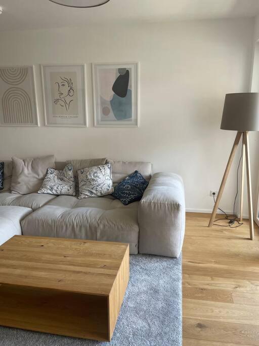 Wunderschoenes 4 Zimmer Apartment Mit Seeblick Bad Wiessee Kültér fotó